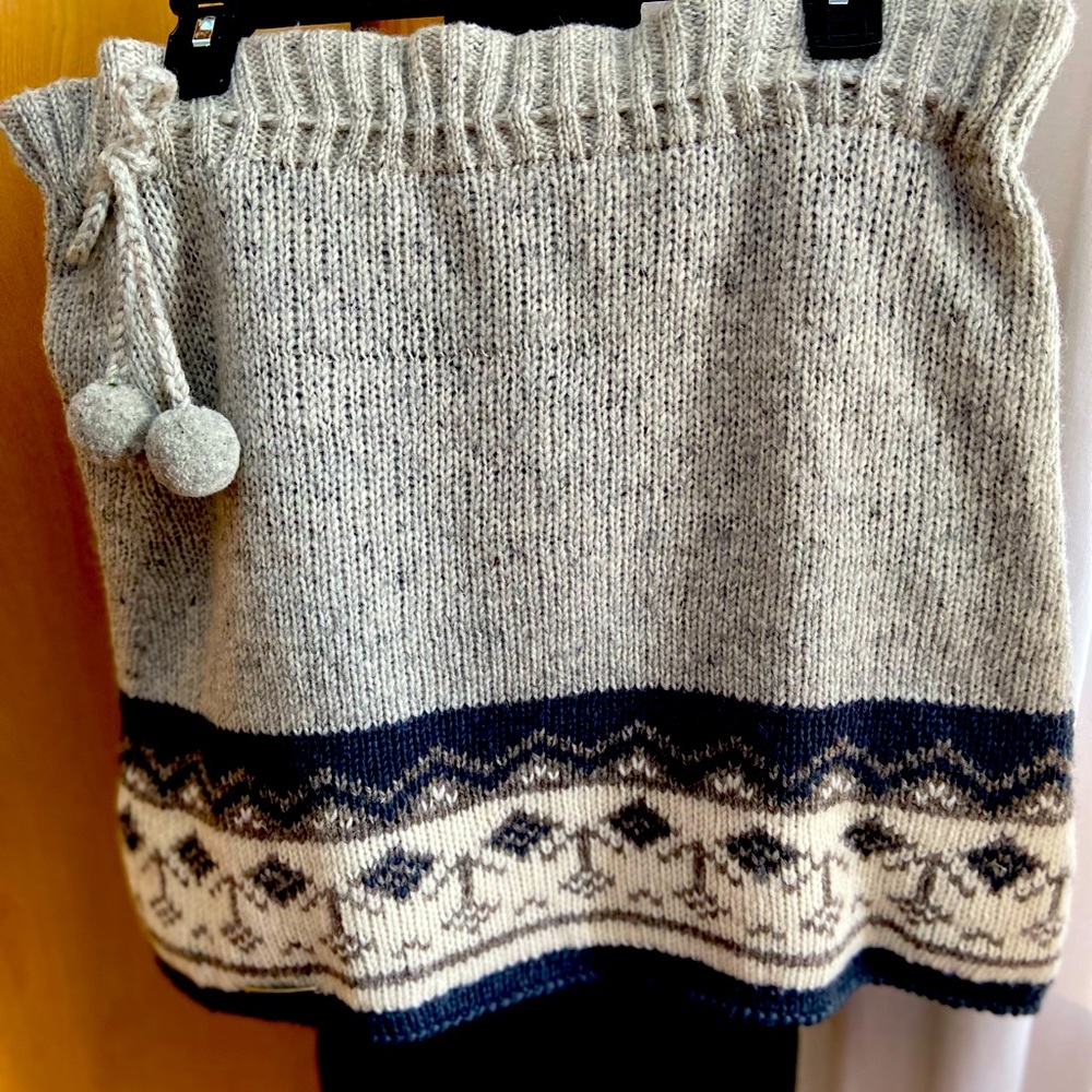 Everest Wool Skirt. Alpaca wool with soft lining.